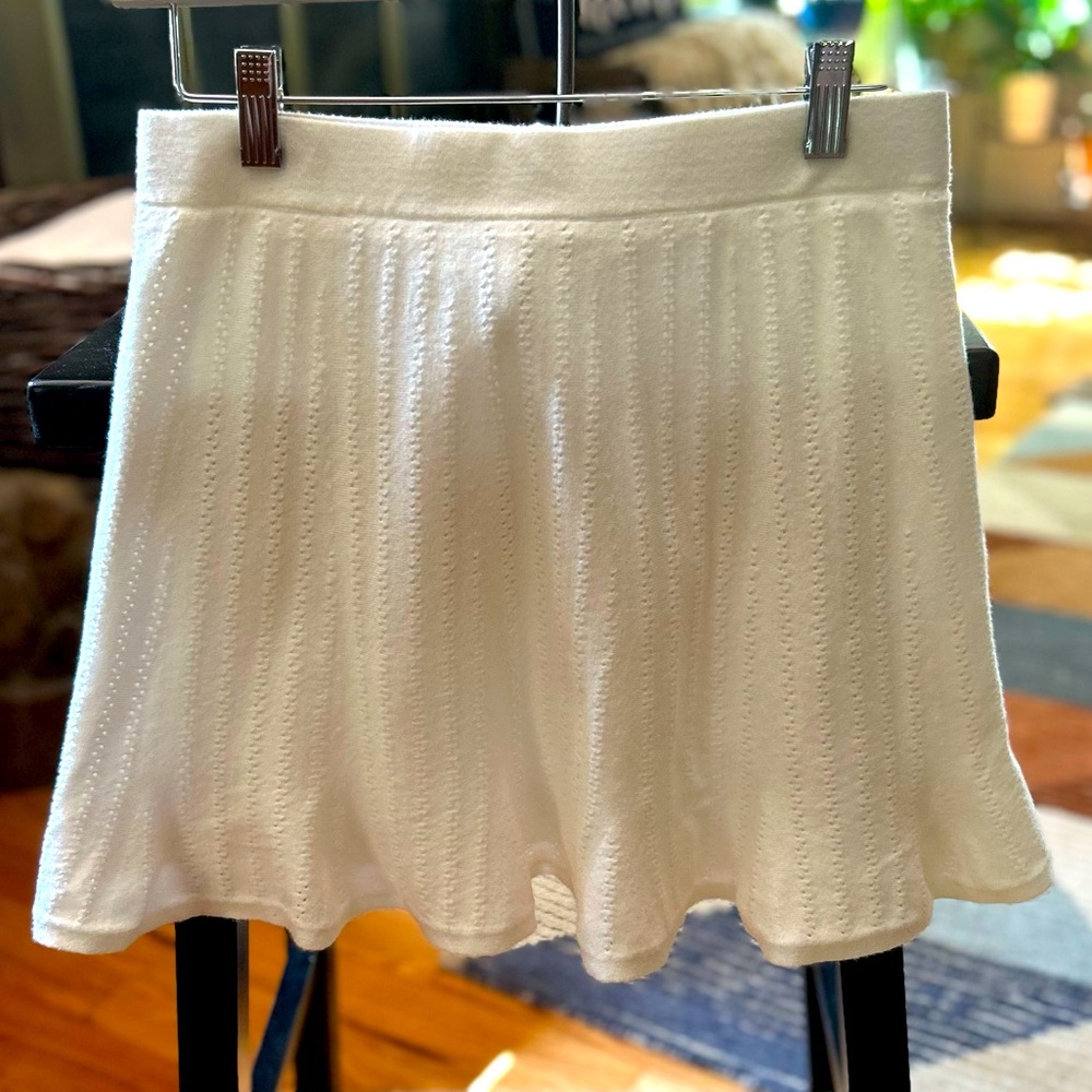 NWOT JustFab sweater mini skirt, medium, white
